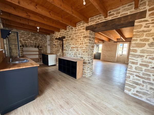 Maison à louer 5 pièces Proche de PLOUAY (56)