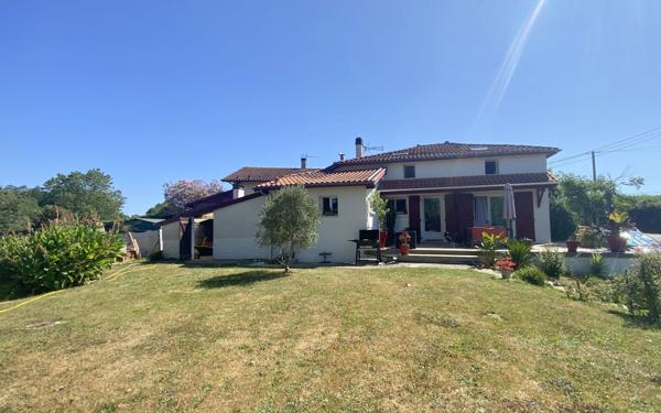 Maison à vendre    4 pièces •  Baigts