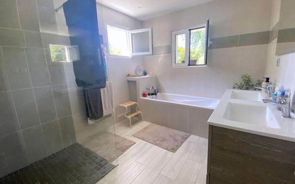 Maison à vendre    4 pièces •  Baigts