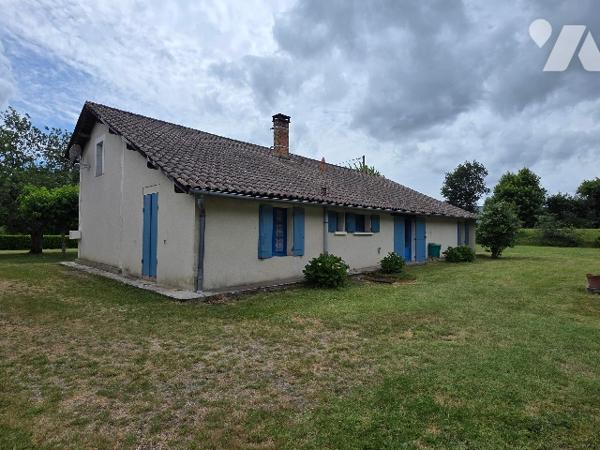 Maison familiale de 120 m² de plain-pied avec double garage et jardin