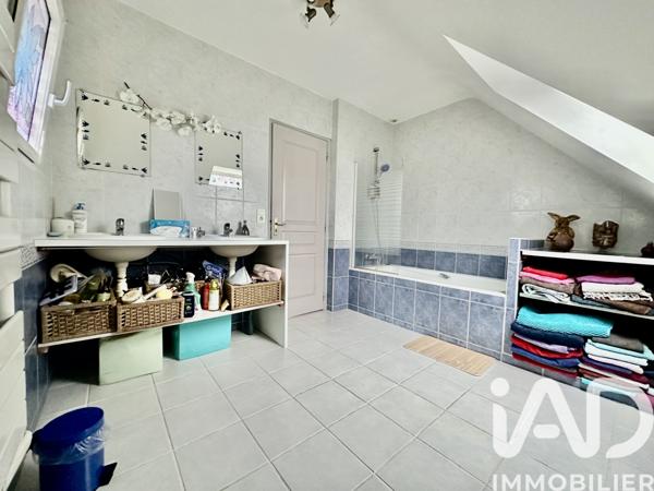 Maison à vendre 9 pièces 166 m² Plomelin