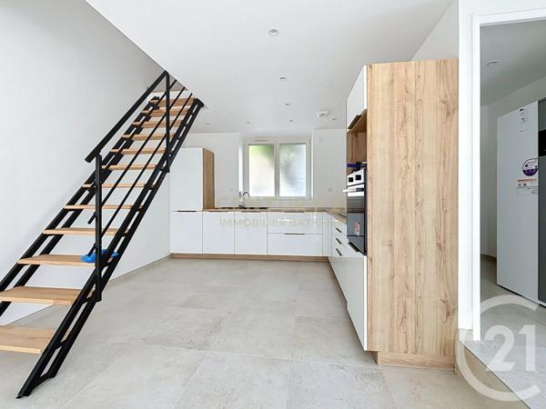 Maison à vendre  4 pièces - 111,80 m 2   BOURGOIN JALLIEU  - 38