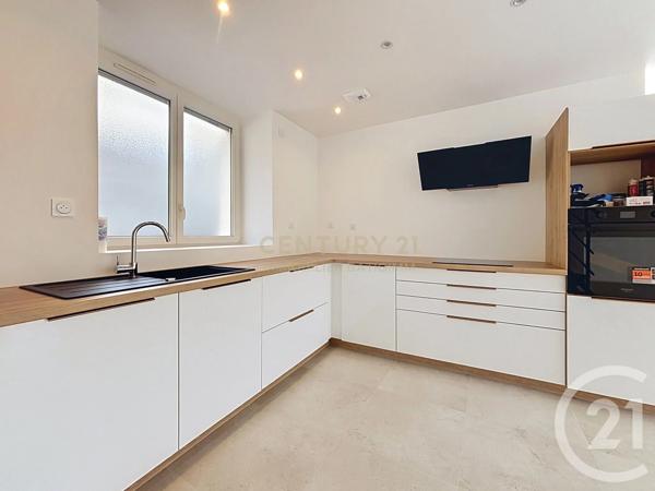 Maison à vendre  4 pièces - 111,80 m 2   BOURGOIN JALLIEU  - 38