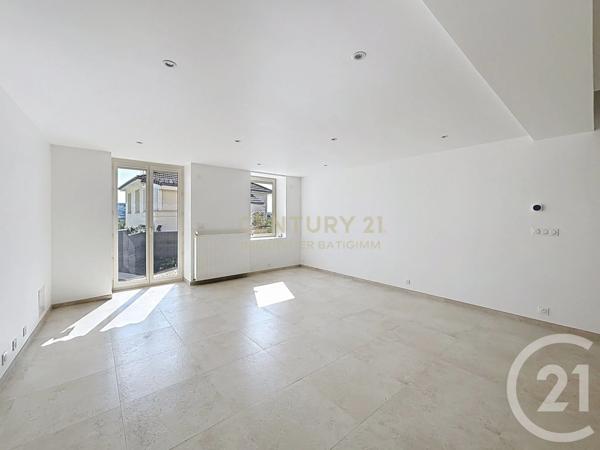 Maison à vendre  4 pièces - 111,80 m 2   BOURGOIN JALLIEU  - 38