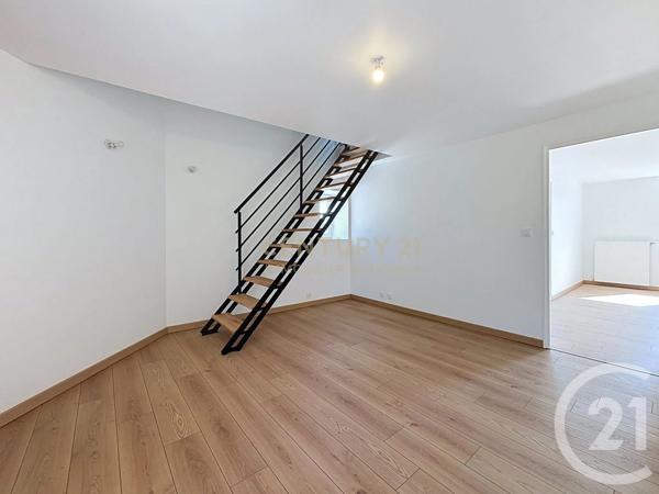 Maison à vendre  4 pièces - 111,80 m 2   BOURGOIN JALLIEU  - 38