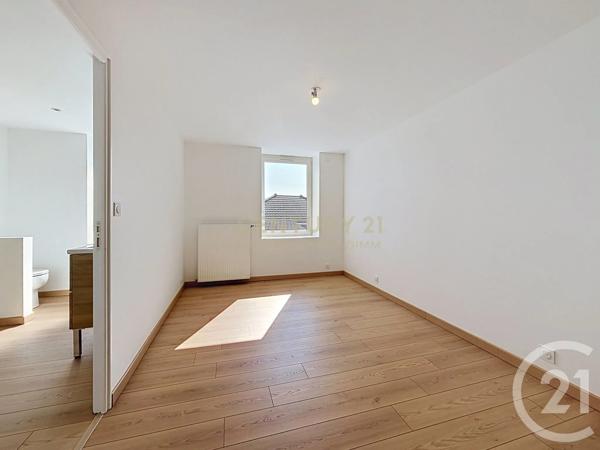 Maison à vendre  4 pièces - 111,80 m 2   BOURGOIN JALLIEU  - 38