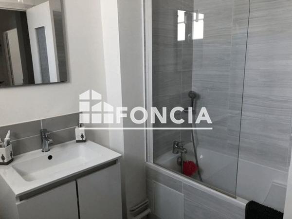 Location Appartement 2 pièces 43.42 m² - 72/74 RUE CARNOT Chateau Thierry 02400