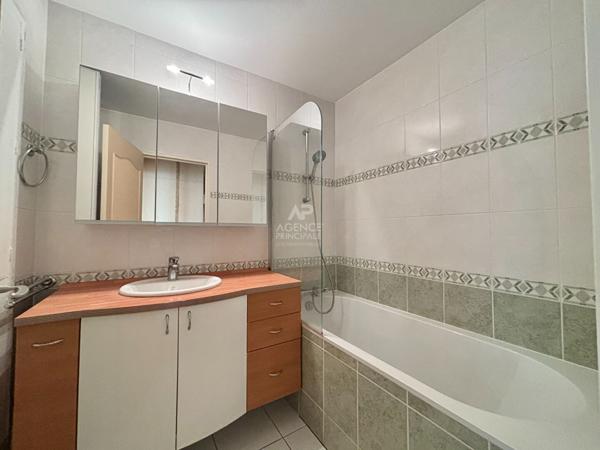 Appartement Cergy 3 pièce(s) 68.40 m2 195 000 € **  - Référence  11300