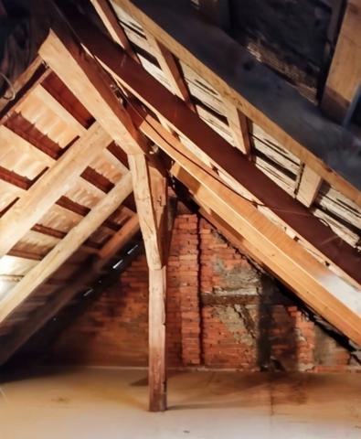 Territoire de Belfort (90) - Un ensemble immobilier de 3 lots à rénover - DELLE centre ville