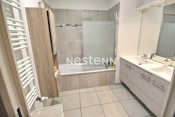 Secteur Centre Ville : Au pieds du tramway / Appartement 3 pièce(s) 64 m2 / Métro / Commerces