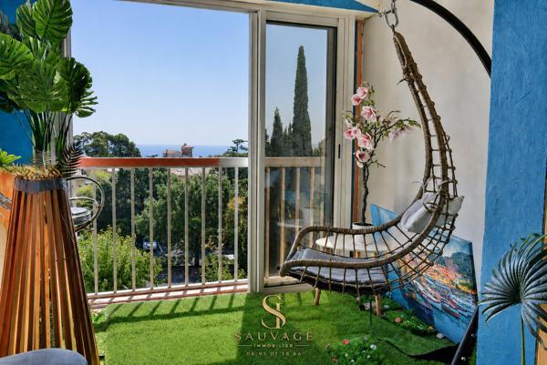 T2 de 29 m² avec terrasse, vue mer et garage – Centre-ville de Saint-Aygulf et plage à pied