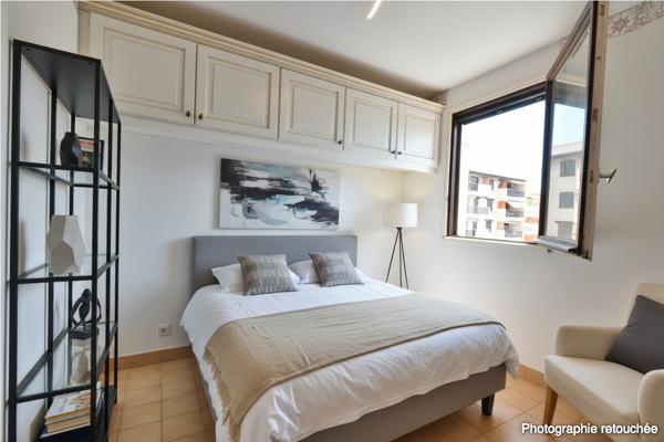 T2 de 29 m² avec terrasse, vue mer et garage – Centre-ville de Saint-Aygulf et plage à pied