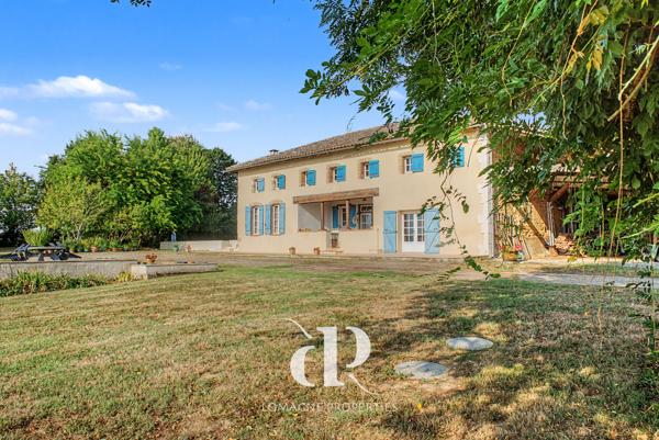 Une spacieuse maison de campagne avec 6 hectares