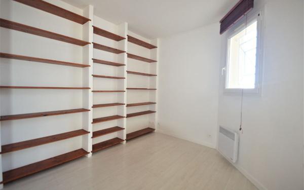 Maison à louer    6 pièces •  Assat