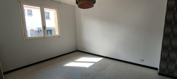 Maison 2 faces 5 pièces avec garage et jardins