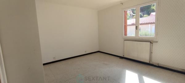 Maison 2 faces 5 pièces avec garage et jardins