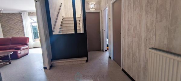 Maison 2 faces 5 pièces avec garage et jardins