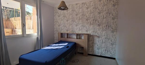 Maison 2 faces 5 pièces avec garage et jardins