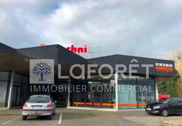 Achat local commercial Ploufragan - 869 m² - 589 600 €