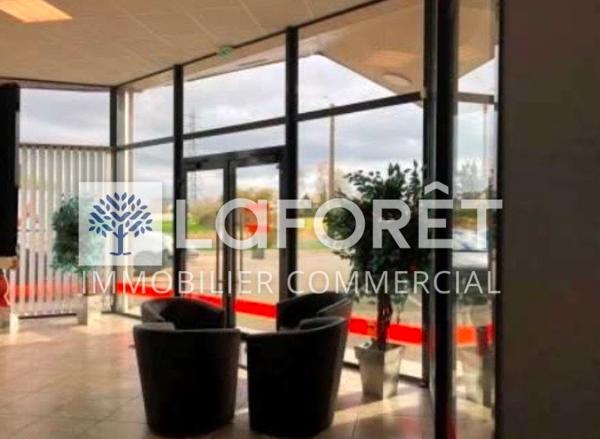 Achat local commercial Ploufragan - 869 m² - 589 600 €