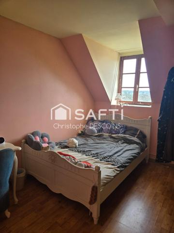 Maison de 180 m² avec vastes dépendances sur 24 500 m² à Chailland