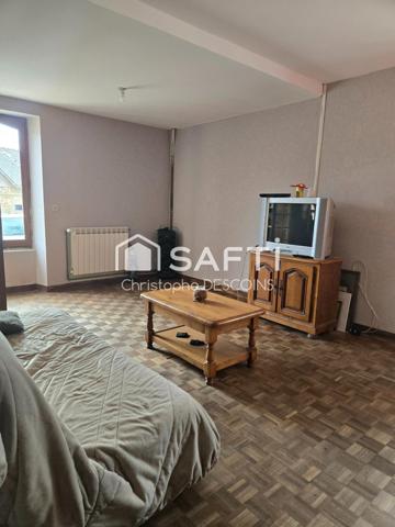 Maison de 180 m² avec vastes dépendances sur 24 500 m² à Chailland