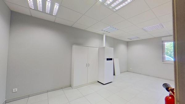 Local commercial - professionnel - bureaux