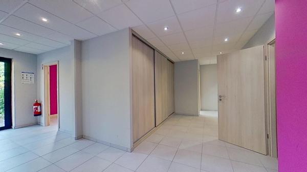 Local commercial - professionnel - bureaux