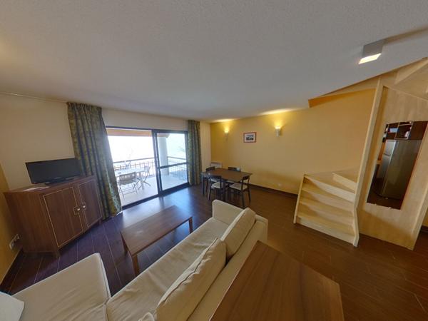 04850 JAUSIERS TYPE 3 EN DUPLEX - TERRASSE - PARKING PRIVATIF COUVERT