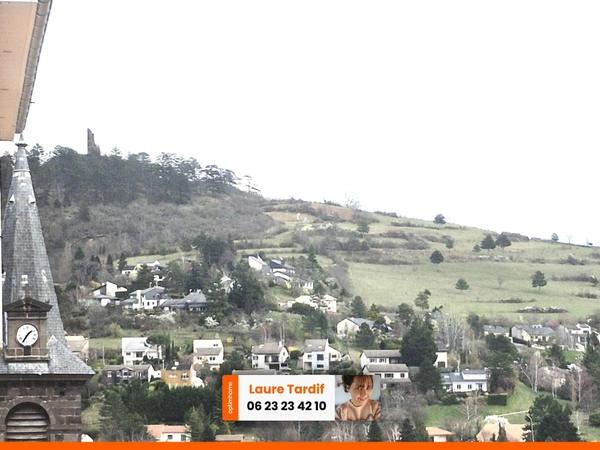 Grand Studio refait à neuf à Ceyrat – 27,83 m² avec cave