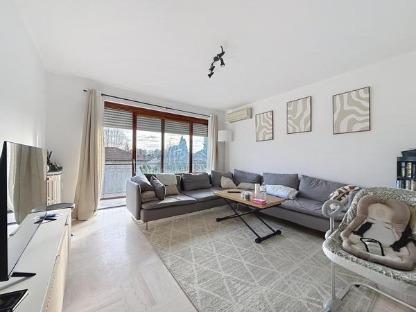 Résidence fermée parking, gardien, ascenseur,