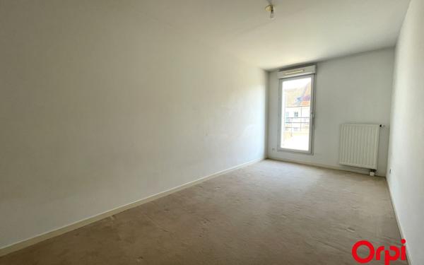 Appartement à vendre    5 pièces • 100 m2 Montigny-le-Bretonneux