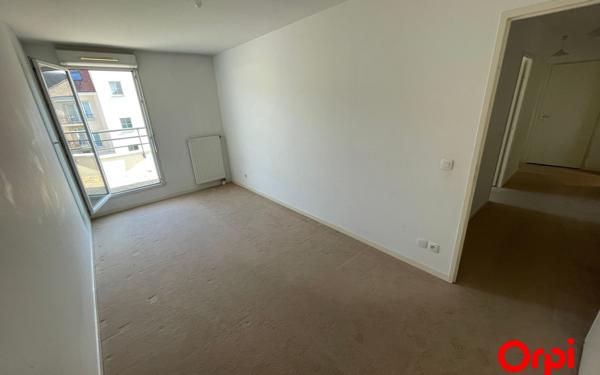 Appartement à vendre    5 pièces • 100 m2 Montigny-le-Bretonneux