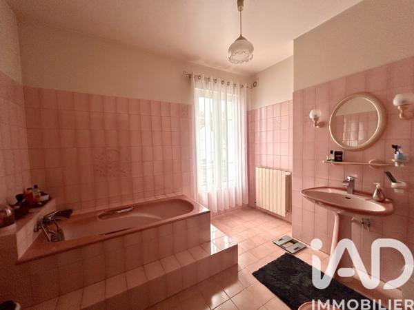 Maison à vendre 8 pièces 151 m² Champagne-sur-Seine