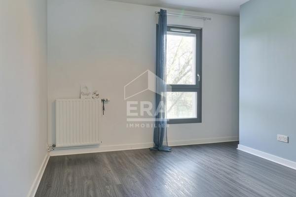 91 m² traversant au calme des quais ? Copropriété 2017 & 3 chambres à L'Île-Saint-Denis