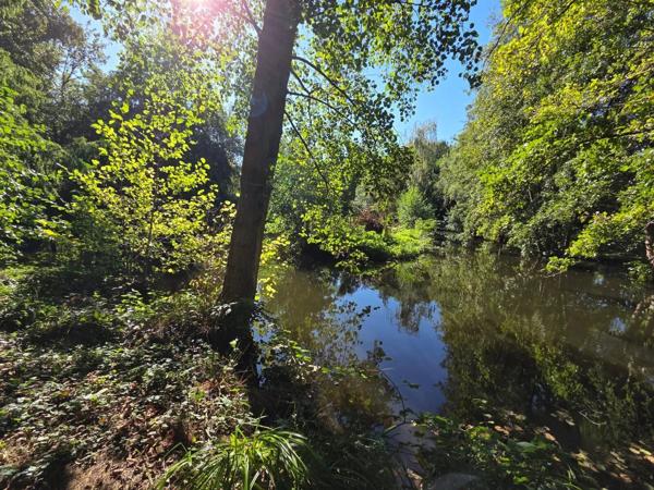 Vente                                                      Terrain
                        
                                         7718 m2                     à Laniscourt