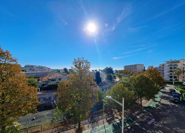 Appartement deux pièces au calme - parking - cave