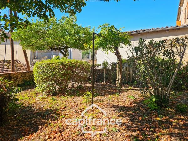 Propriété de caractère au cœur de Layrac 275m² habitable, Garage, jardin et terrain