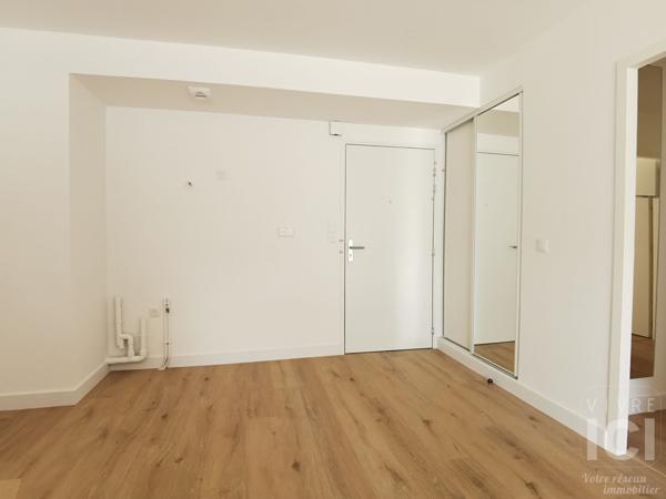 Appartement bourg Treillières 3 pièce(s) 61 m2 avec balcon et double garage