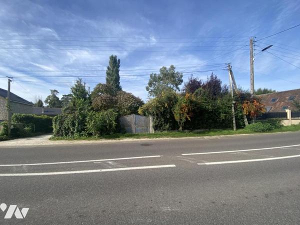 45200 AMILLY - TERRAIN A BATIR DE 735 M²