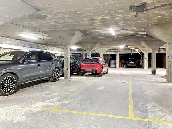 PARIS XIV - Gaité - Parking premium - PARIS