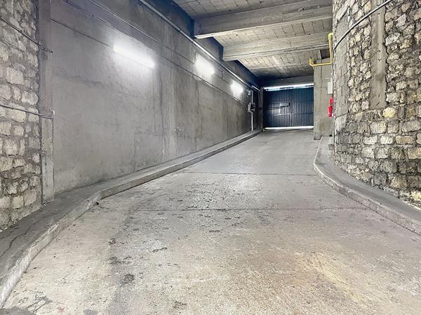 PARIS XIV - Gaité - Parking premium - PARIS