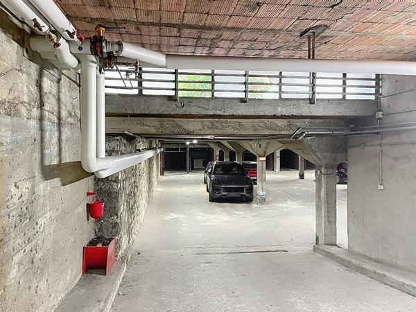PARIS XIV - Gaité - Parking premium - PARIS