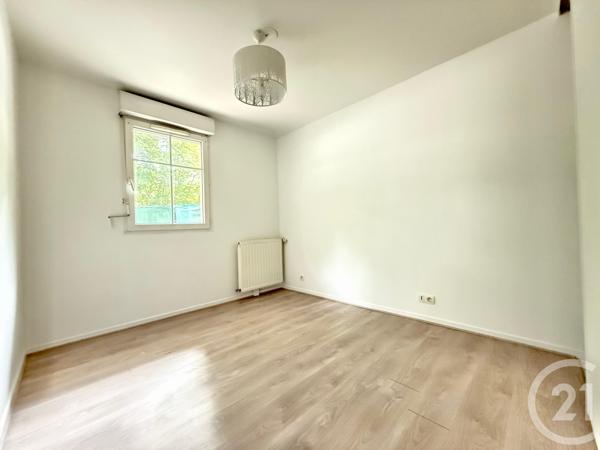 Appartement F3 à vendre  3 pièces - 60,70 m2 VAUJOURS - 93