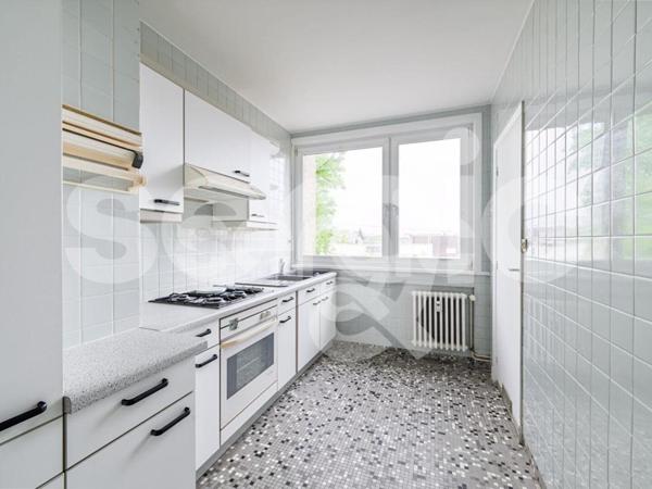 Location 4 Pieces 87 59491 Villeneuve D Ascq 16 0706 01 0005