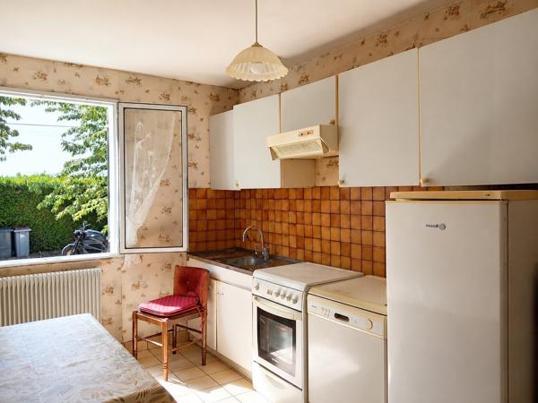 Maison de campagne avec 1.3 hectares