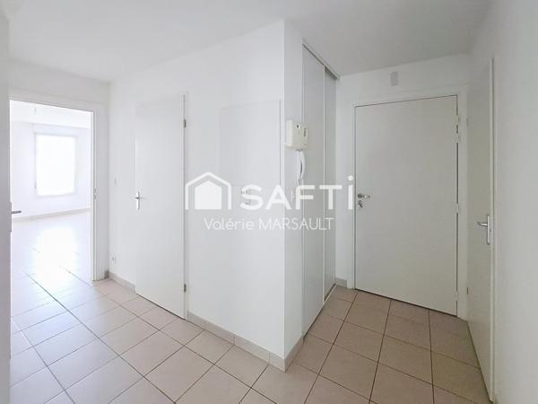 T3 lumineux avec terrasse et un box