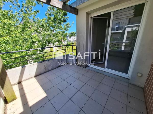 T3 lumineux avec terrasse et un box