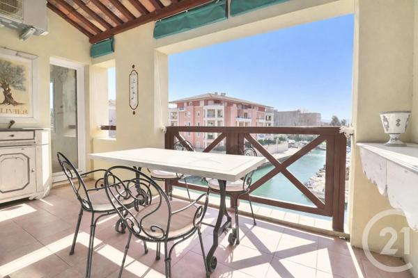 Appartement F3 à vendre  3 pièces - 85 m 2   ST RAPHAEL  - 83