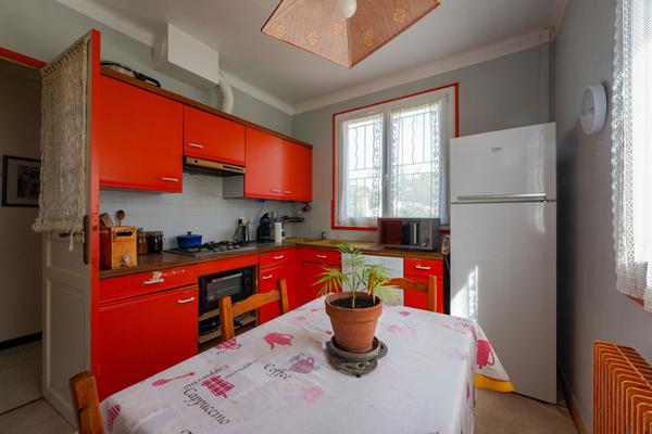 Maison de 130m² de 6 pièces au calme, sous sol et jardin de 550m²